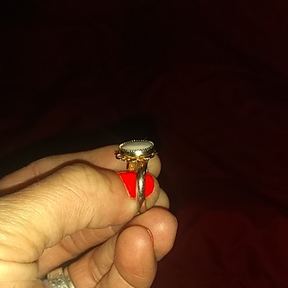 Ring - Picture 2 of 2